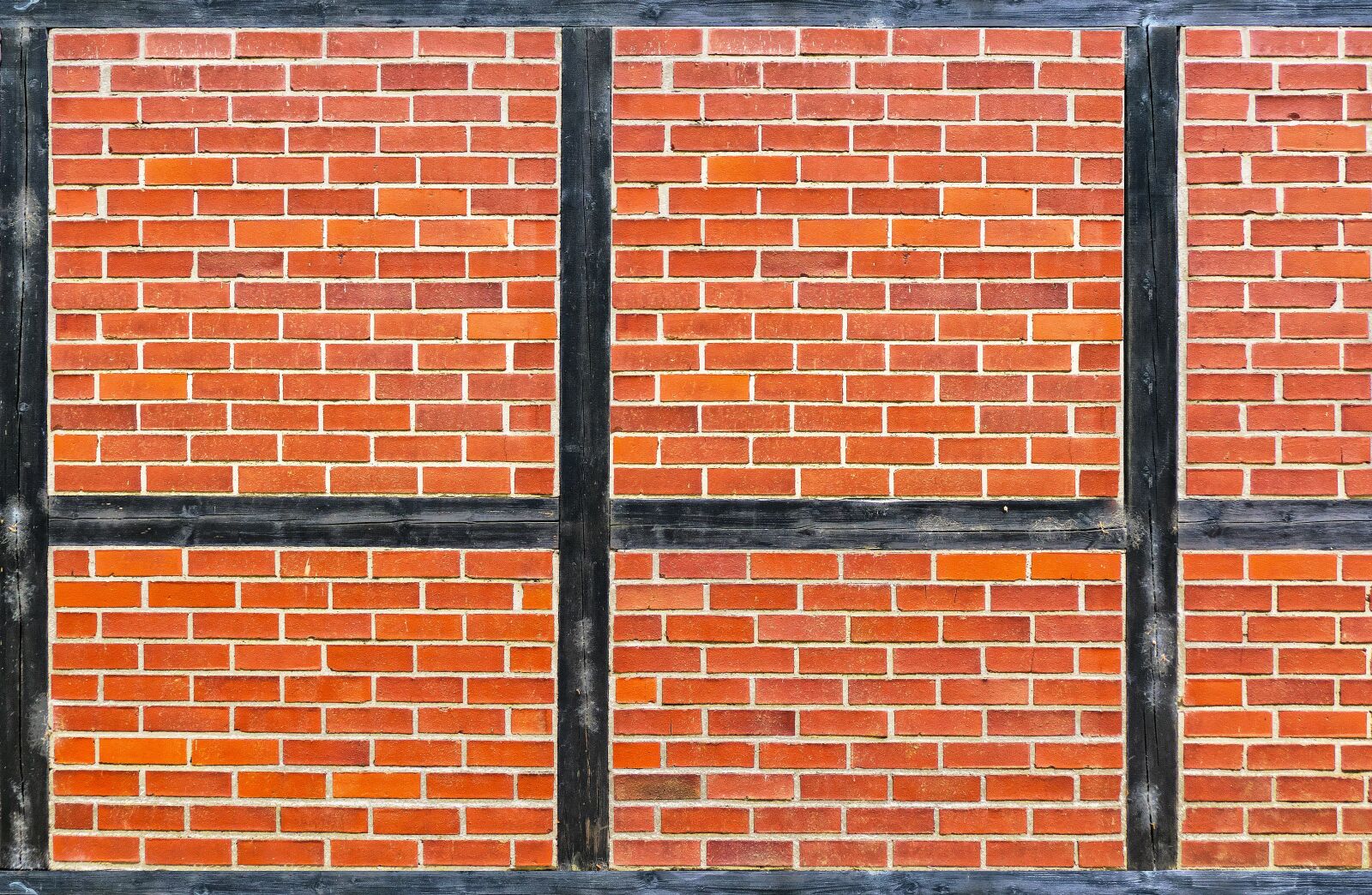 Panasonic Lumix DMC-FZ1000 sample photo. Truss, brick, facade photography