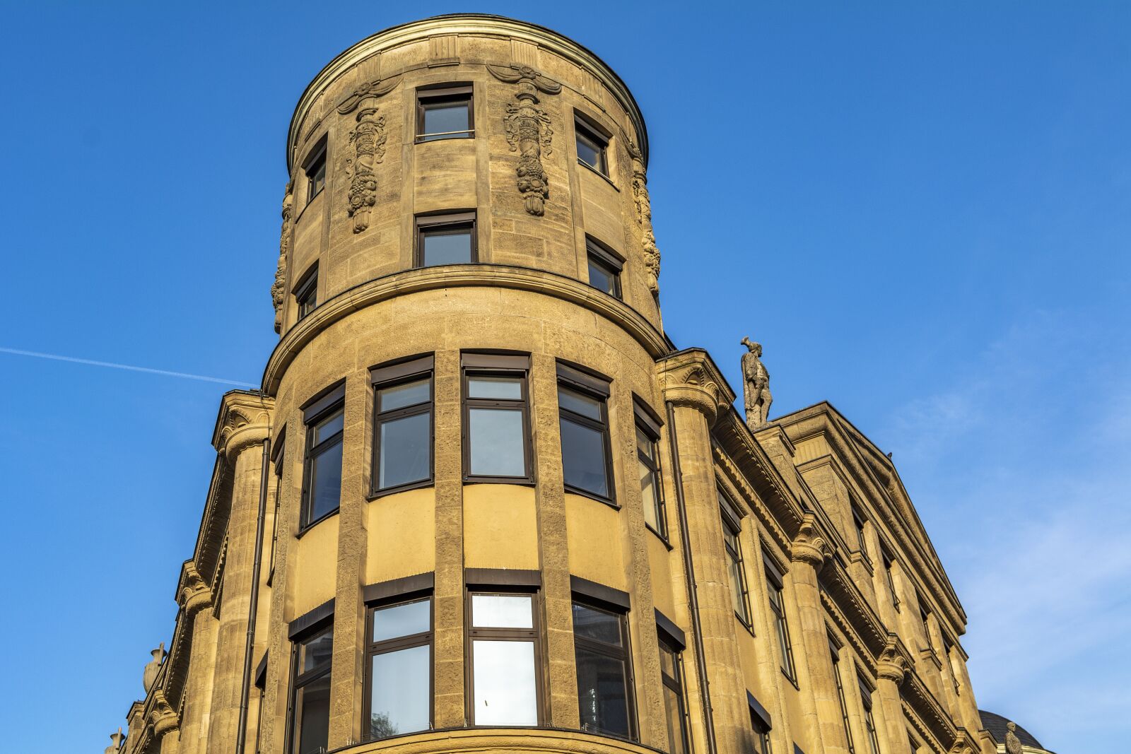 Nikon D5200 sample photo. Building, sky, sandstone photography