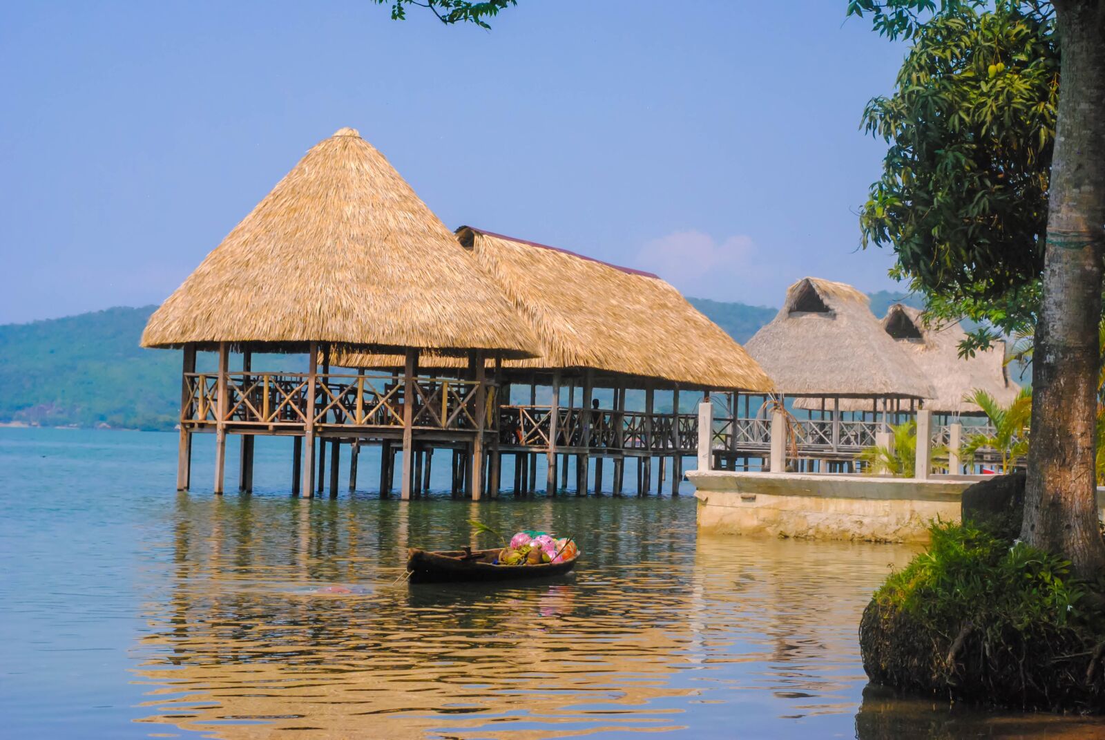 Nikon D3000 sample photo. Guatemala, seafood, beach photography
