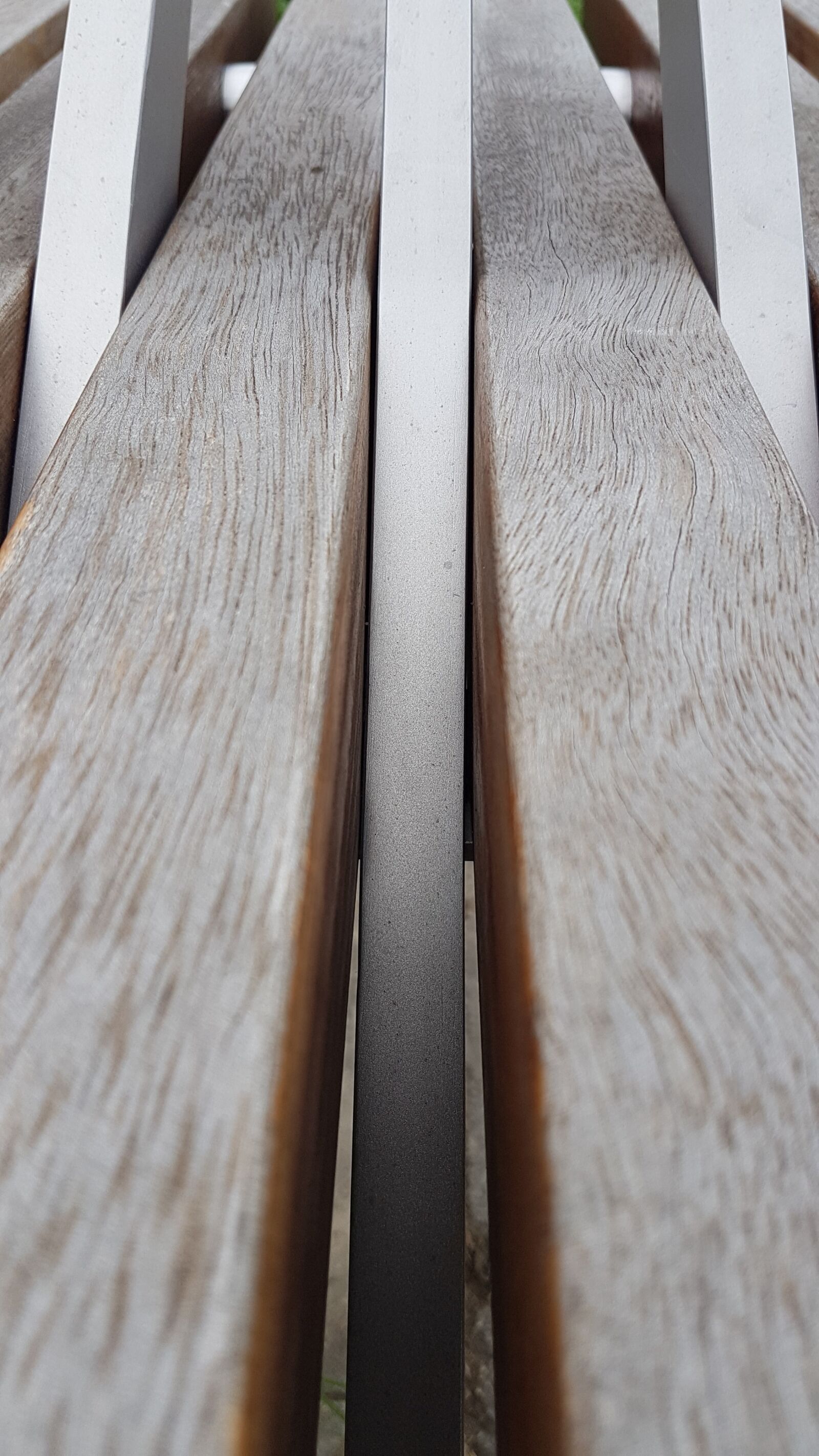 Samsung Galaxy S7 sample photo. Lines, metal, wood photography