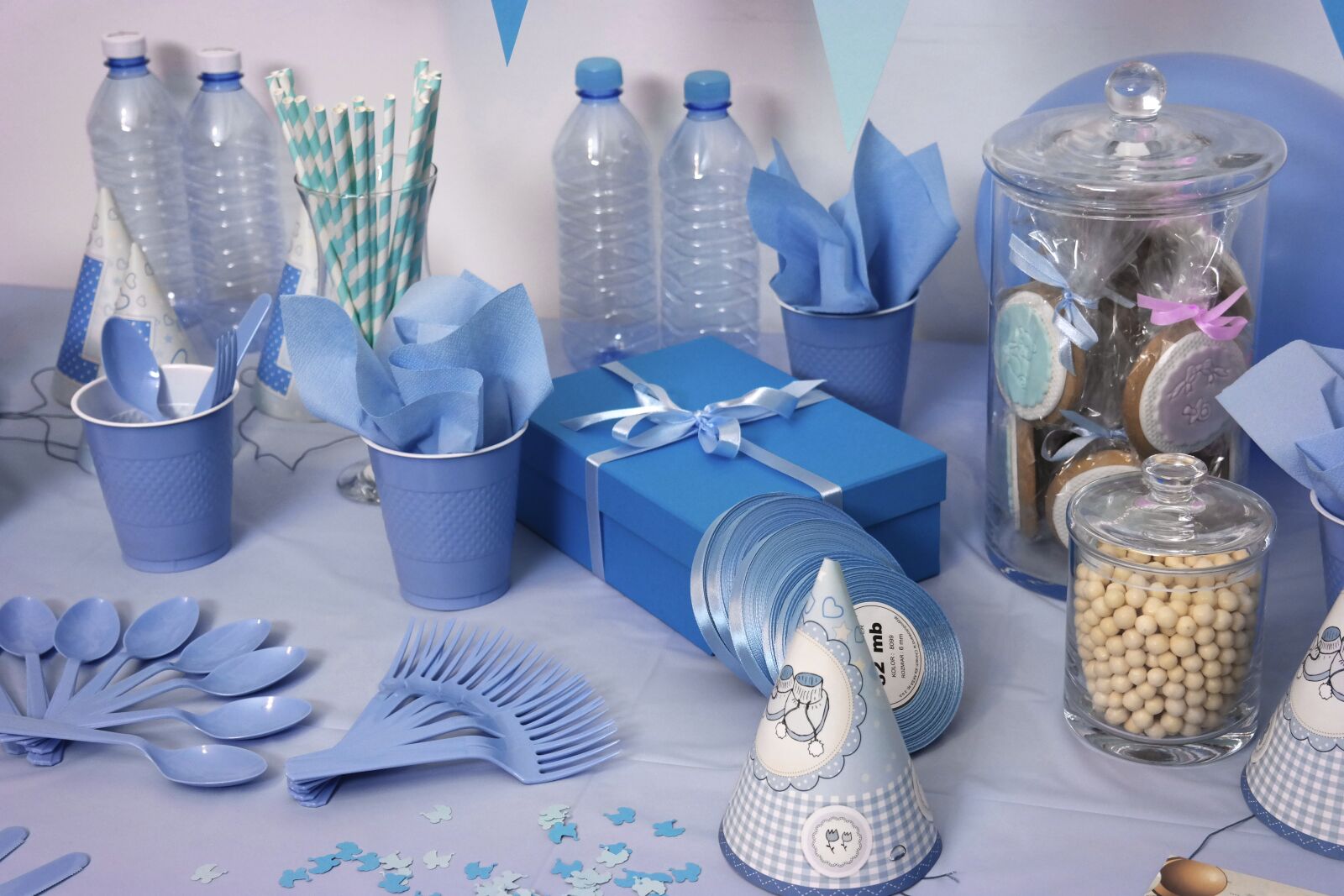 Samsung NX300 sample photo. Birthday, blue, bottle, candies photography