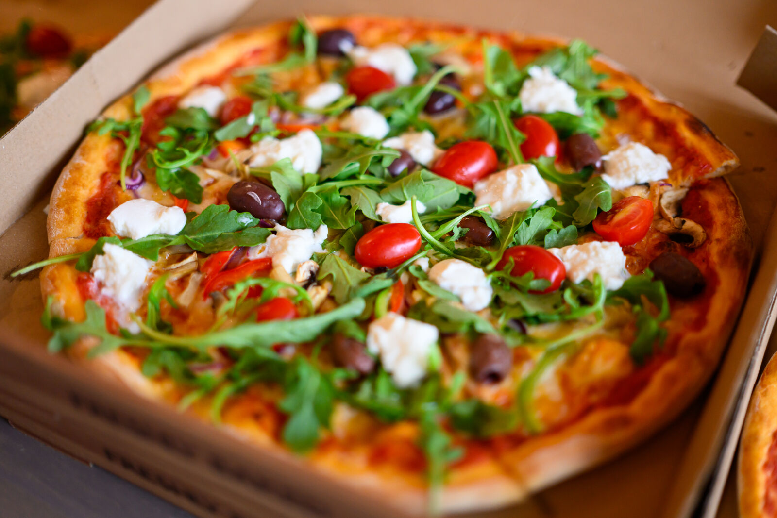 Nikon Z8 sample photo. Pizza has arrived photography