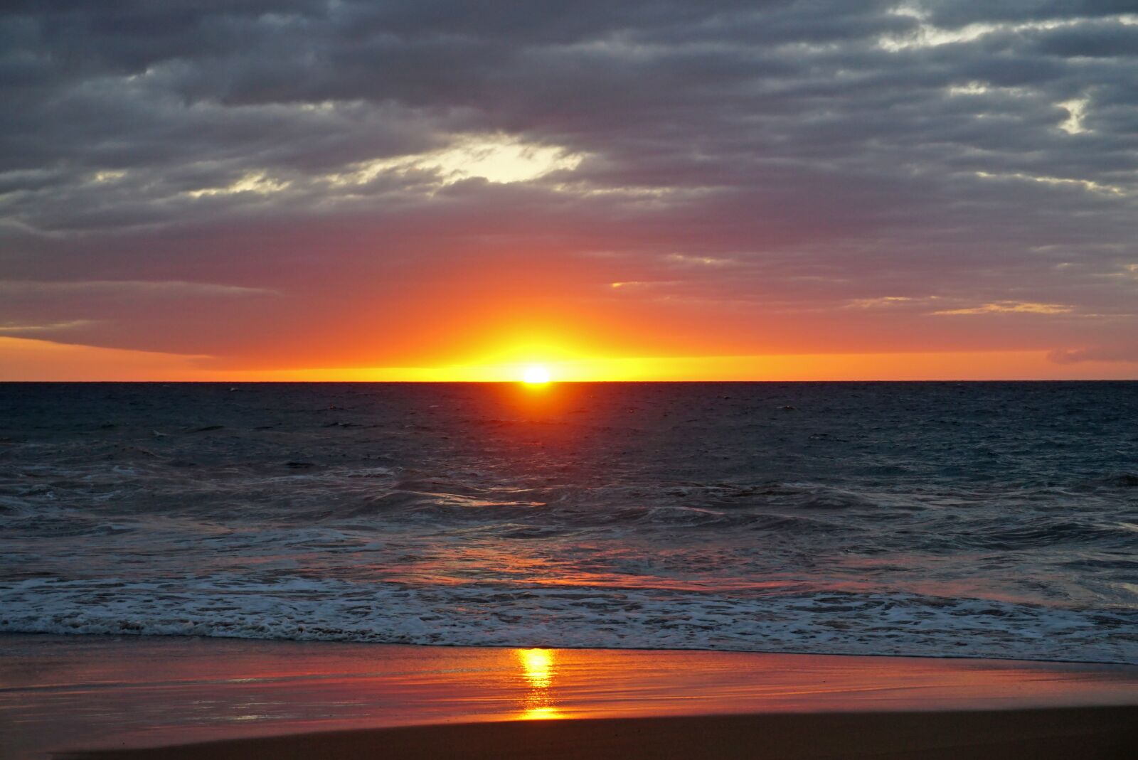 Sony a6500 sample photo. Sunset, maui, red photography