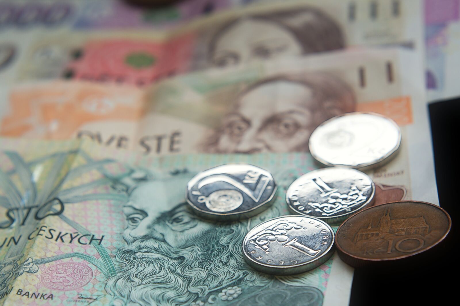 Nikon D7000 sample photo. Money, czech, banknotes photography