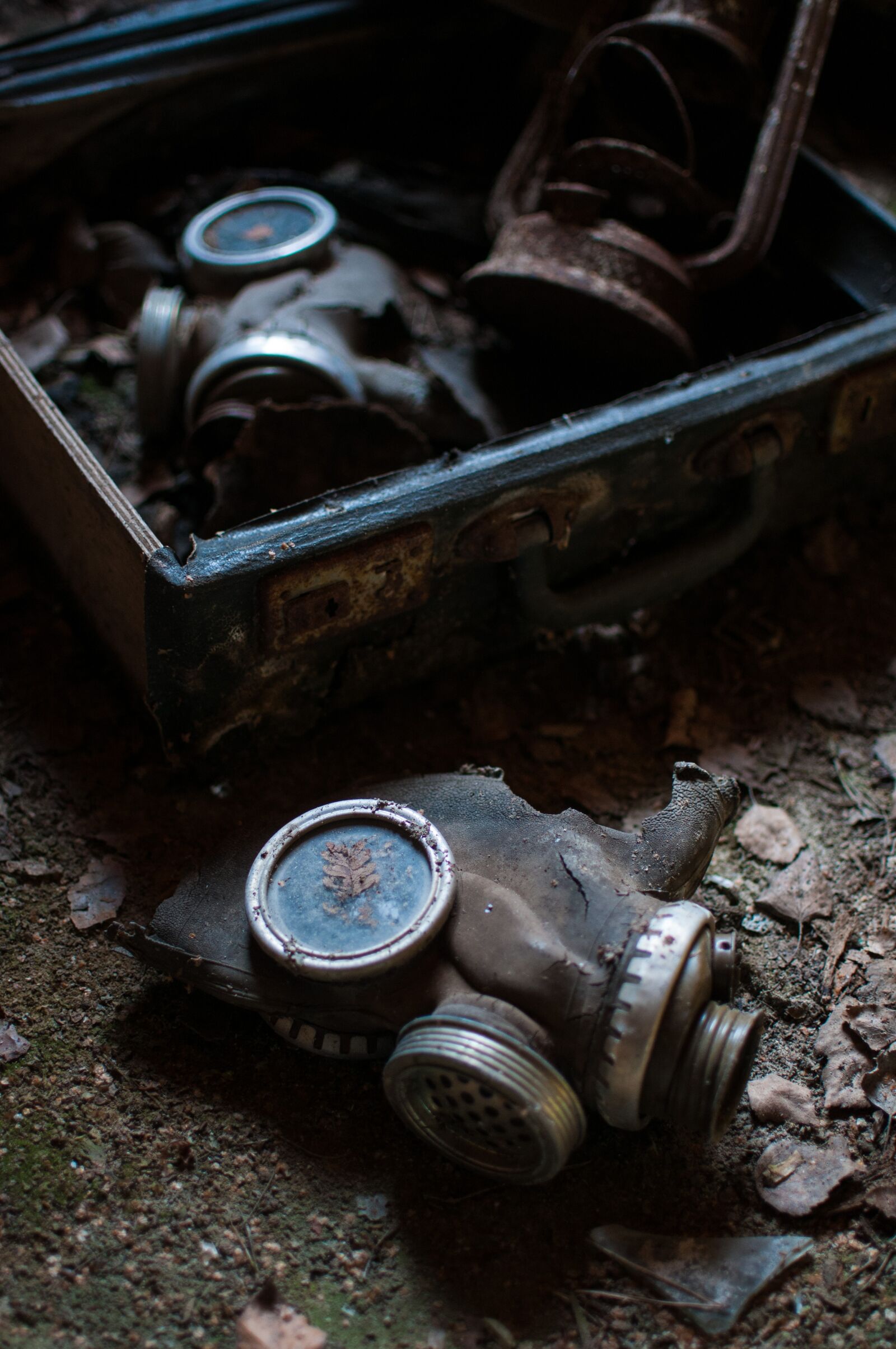 Nikon D300S sample photo. Old, industry, gas mask photography