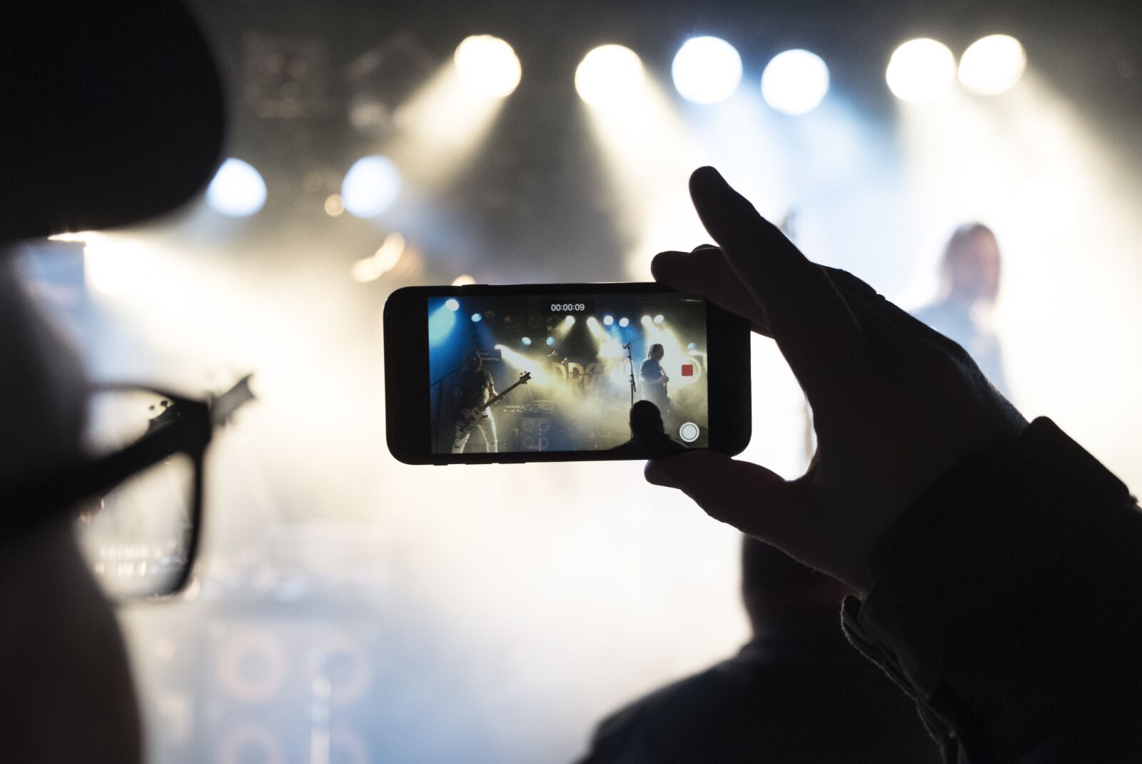 Fujifilm X-T20 sample photo. Concert, rock band, singing photography