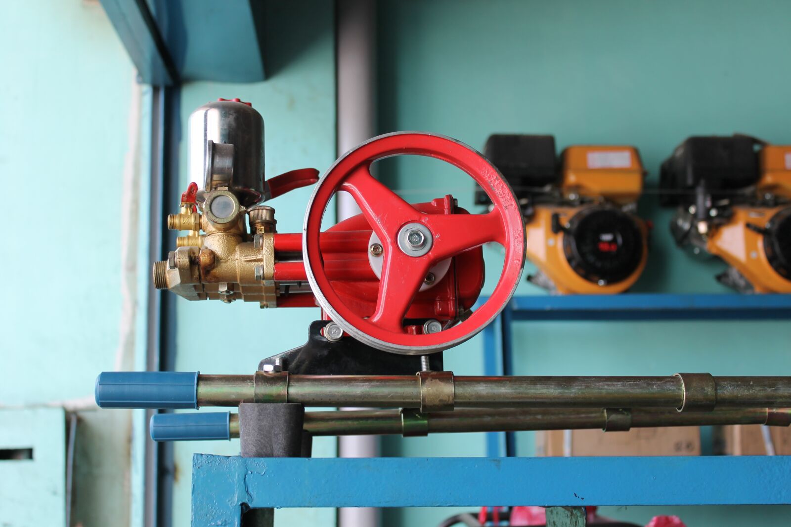 Canon EOS 1100D (EOS Rebel T3 / EOS Kiss X50) sample photo. Power sprayer, water sprayer photography