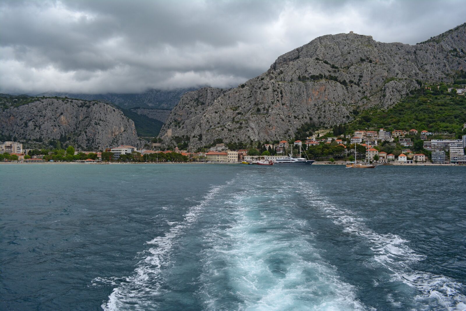 Nikon D5200 sample photo. Coastline, seascape, mountain photography