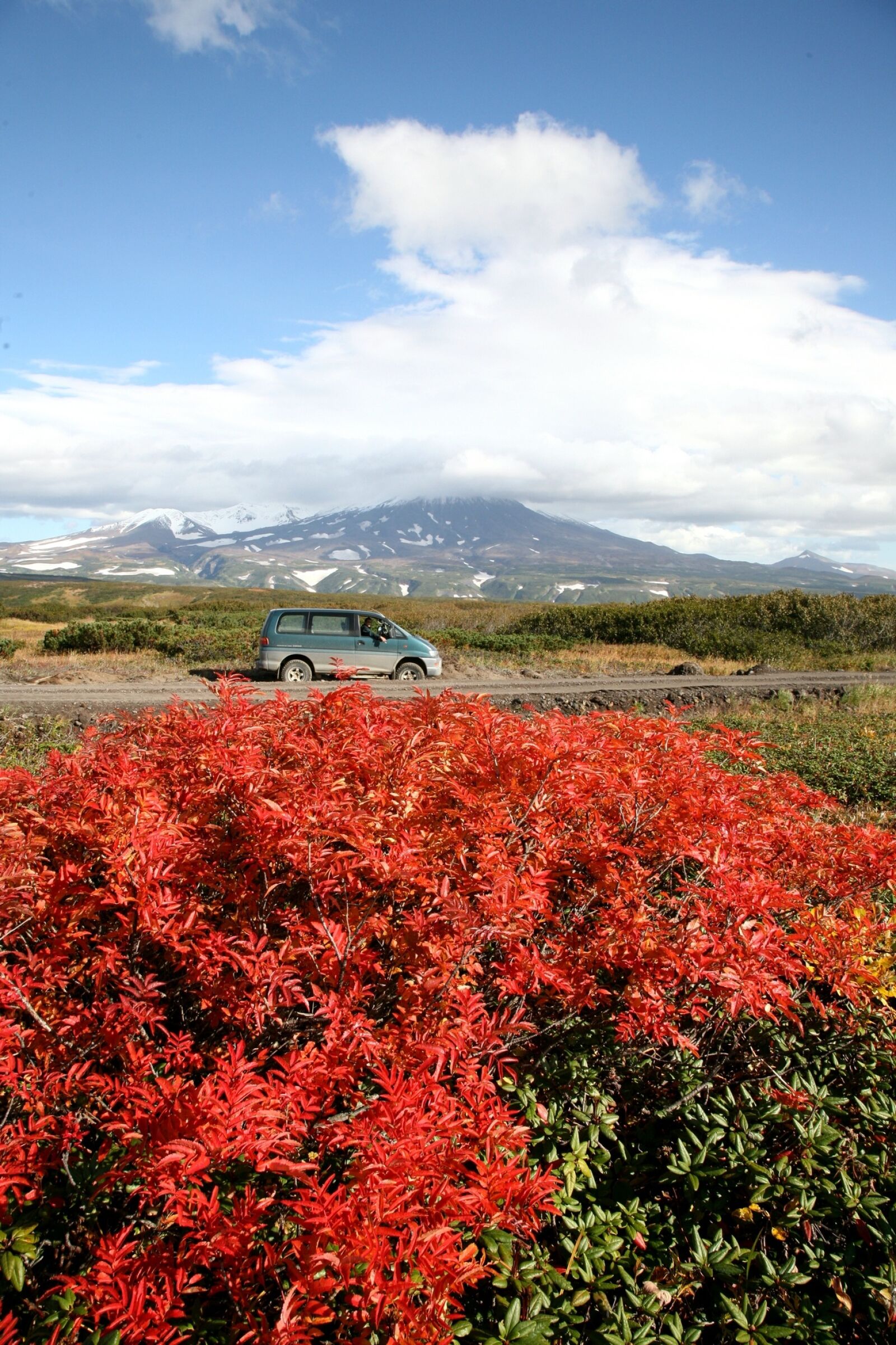 Canon EOS 5D sample photo. Autumn, mountains, volcano photography