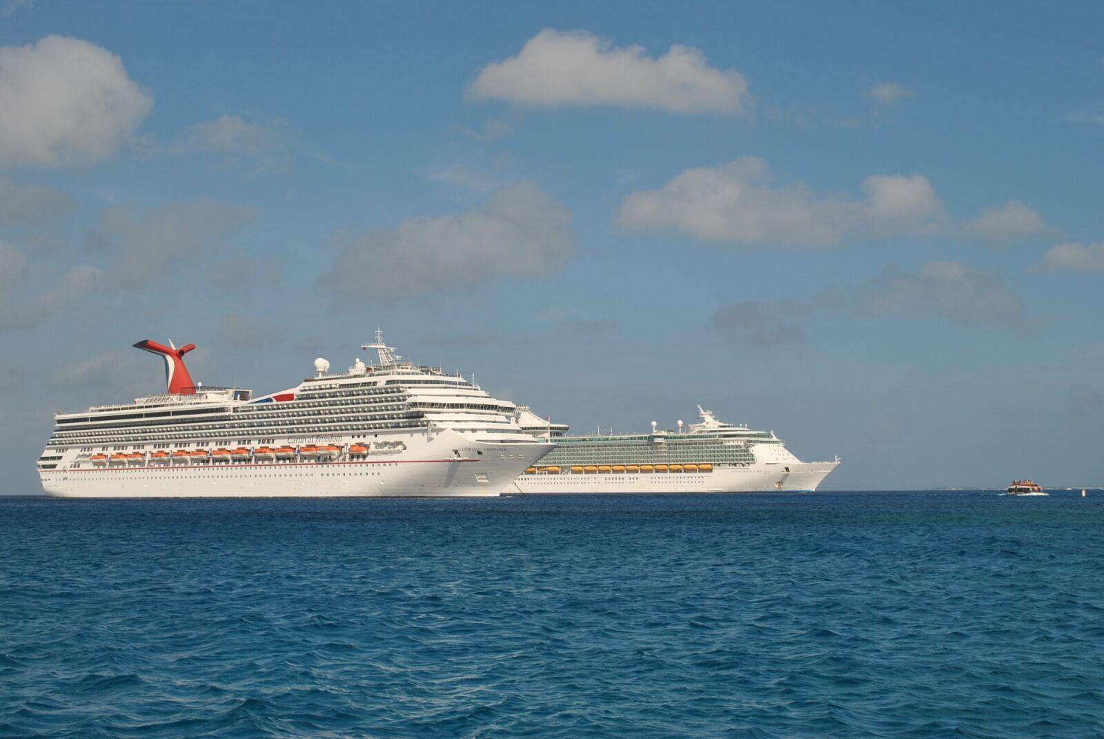 Nikon D3000 sample photo. Cruiseship, vacation, caribbean photography