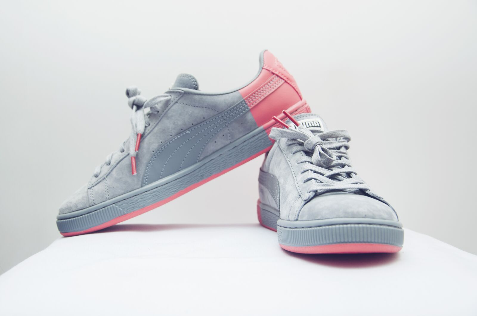 Nikon D90 sample photo. Puma, dove, sneakers photography