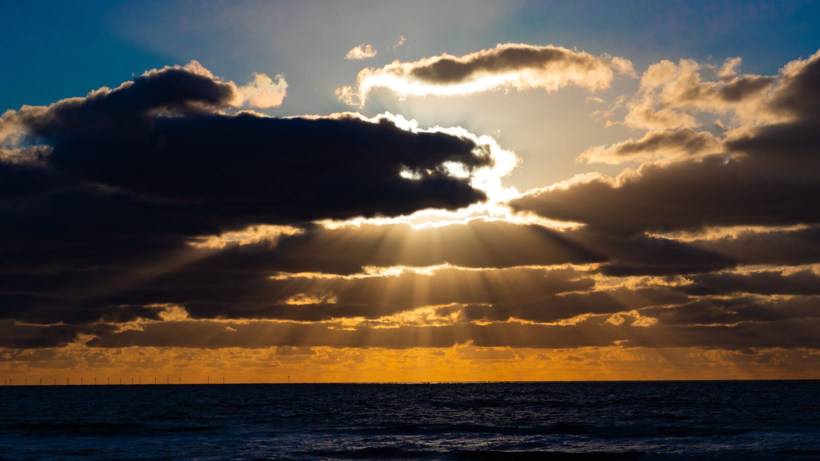 Canon EOS 80D + Canon EF 50mm F1.8 STM sample photo. Sunset, sea, clouds photography