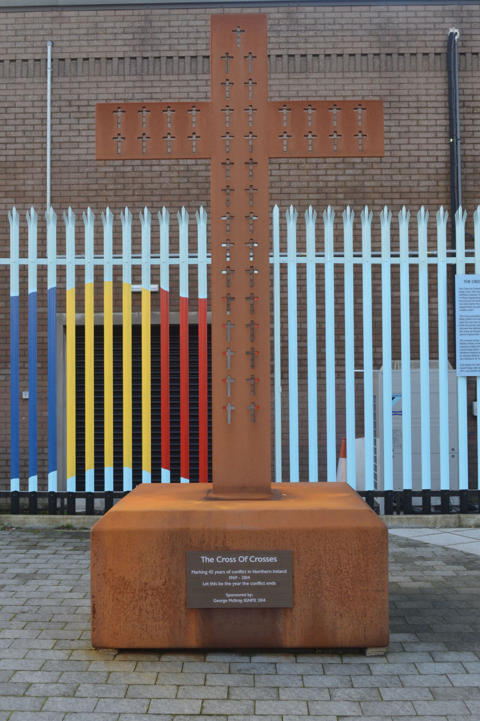 Nikon D5200 sample photo. Cross, memorial, northern ireland photography