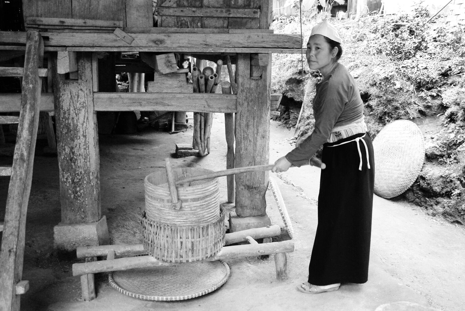 Pentax K200D sample photo. Viet nam, peasant, agriculture photography