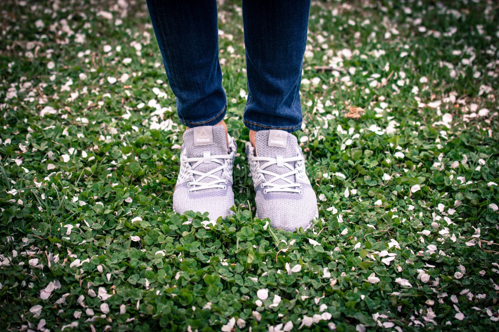 Canon EOS 70D sample photo. Products, reebok, clover photography