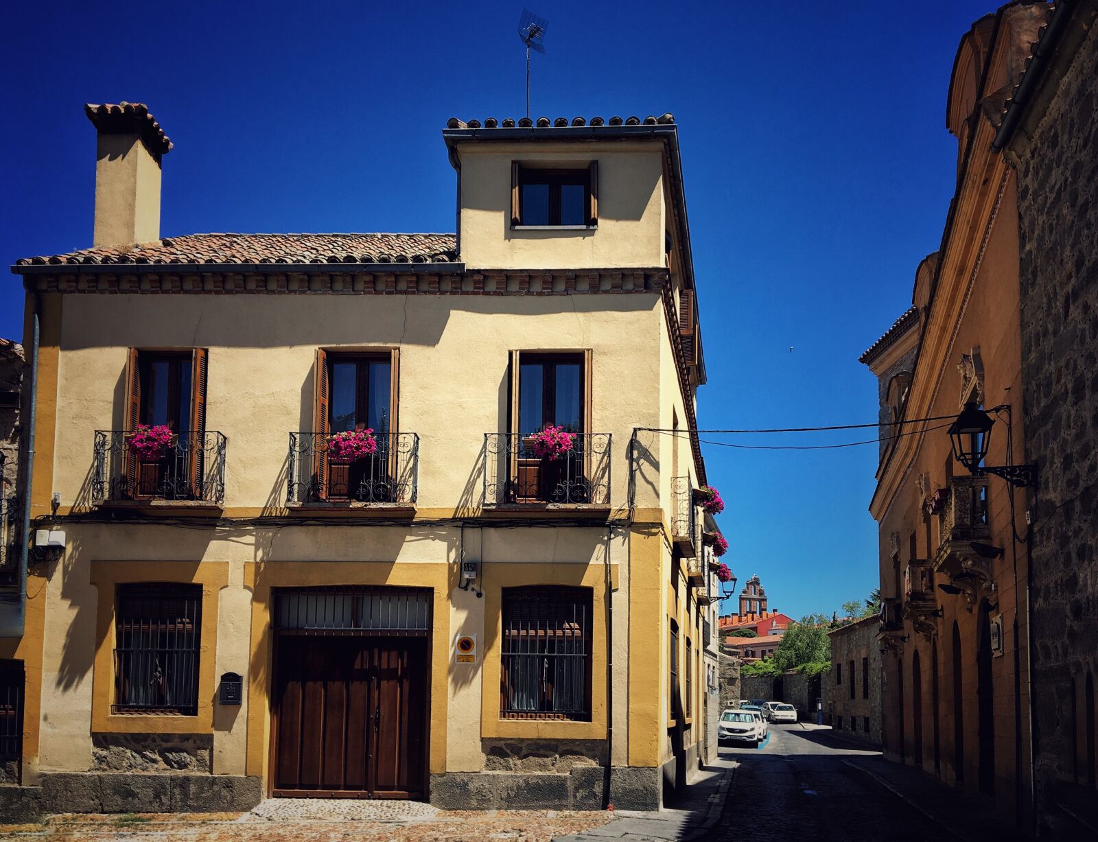 Apple iPhone 6s sample photo. Avila, balconies, balcony, home photography