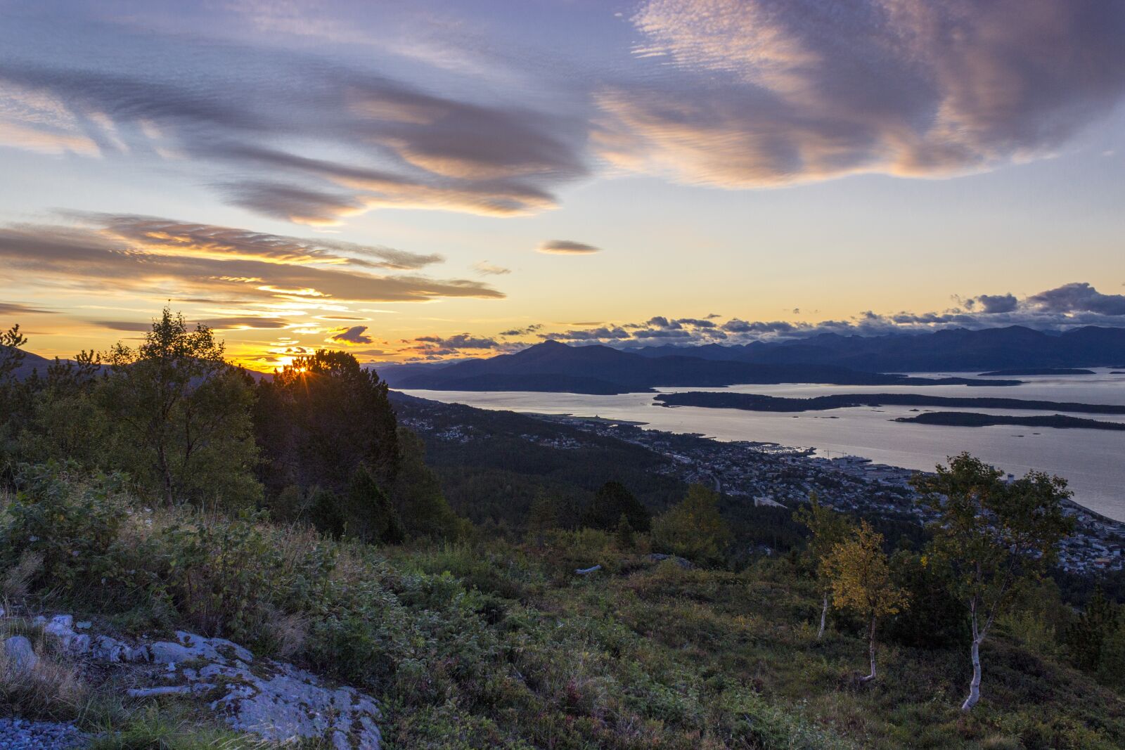 Canon EOS 600D (Rebel EOS T3i / EOS Kiss X5) sample photo. Sunset, landscape, fjord photography
