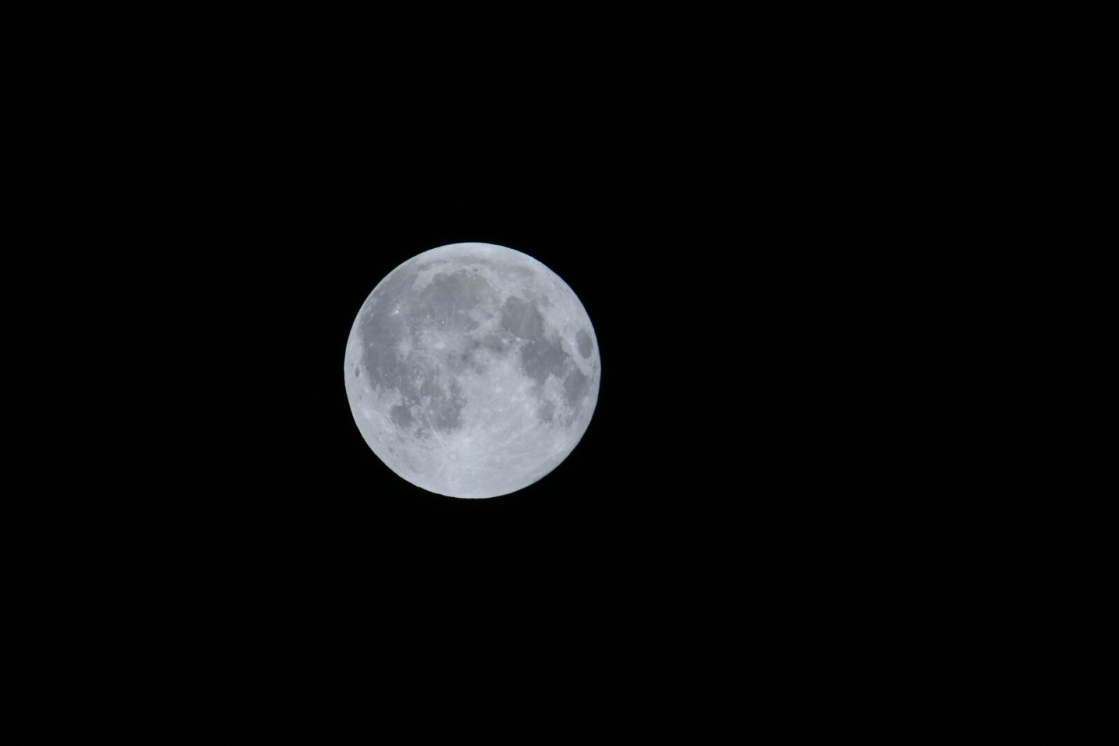 Canon EOS 70D + Tamron SP 150-600mm F5-6.3 Di VC USD sample photo. Moon, night, sky photography