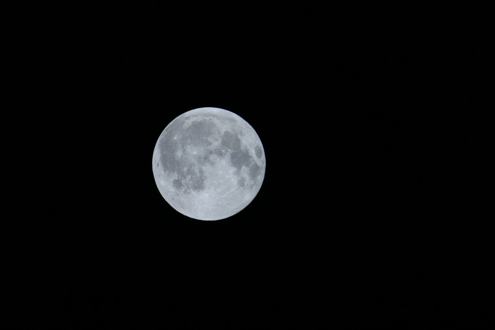 Tamron SP 150-600mm F5-6.3 Di VC USD sample photo. Moon, night, sky photography