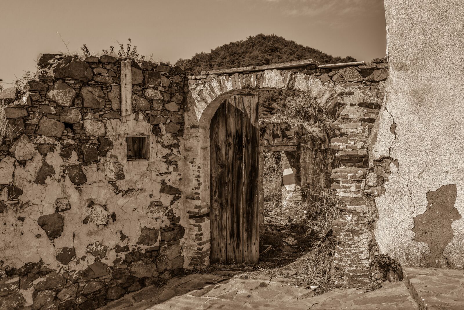Nikon D3300 sample photo. Gate, old, stone photography