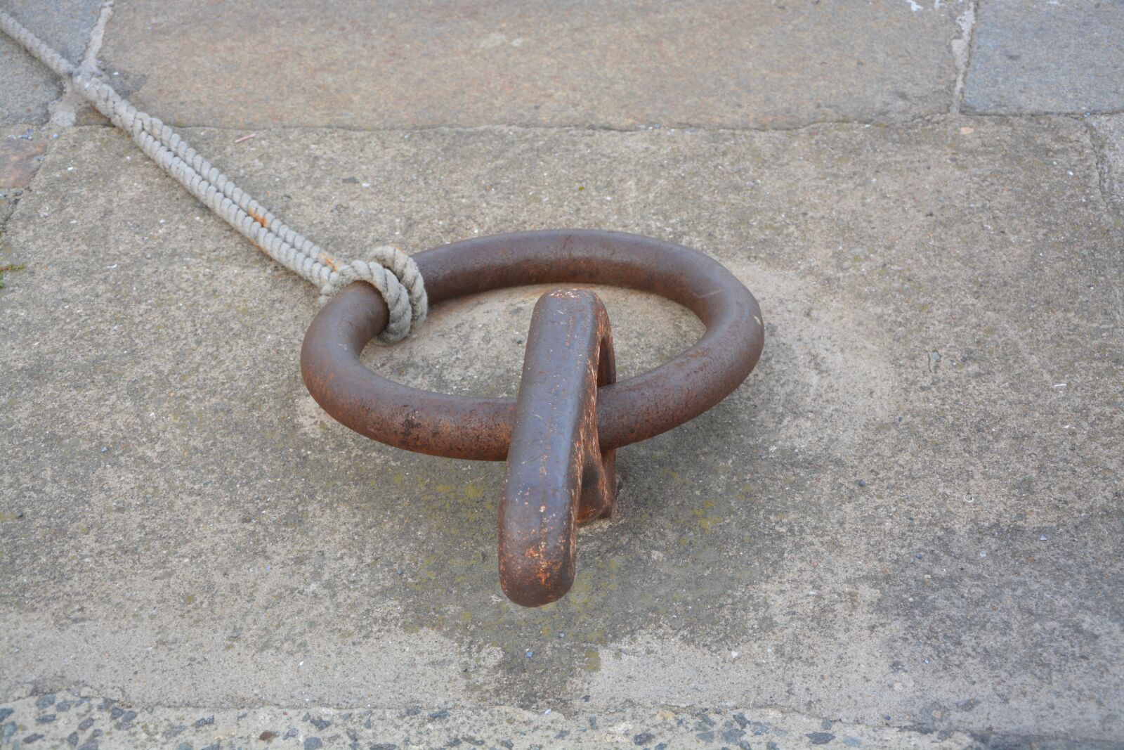 Nikon D5200 sample photo. Ring-mooring, wharf, saint malo photography