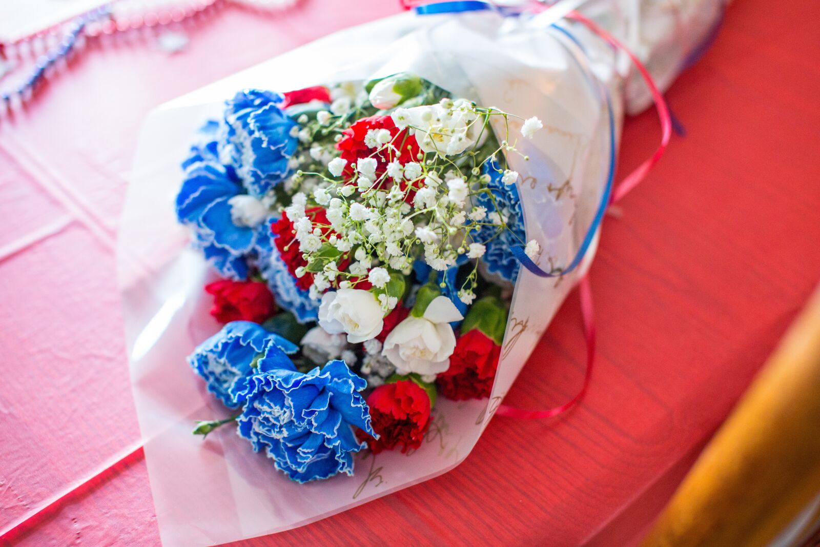 Canon EOS 5D Mark III sample photo. Flowers, bouquet, red photography