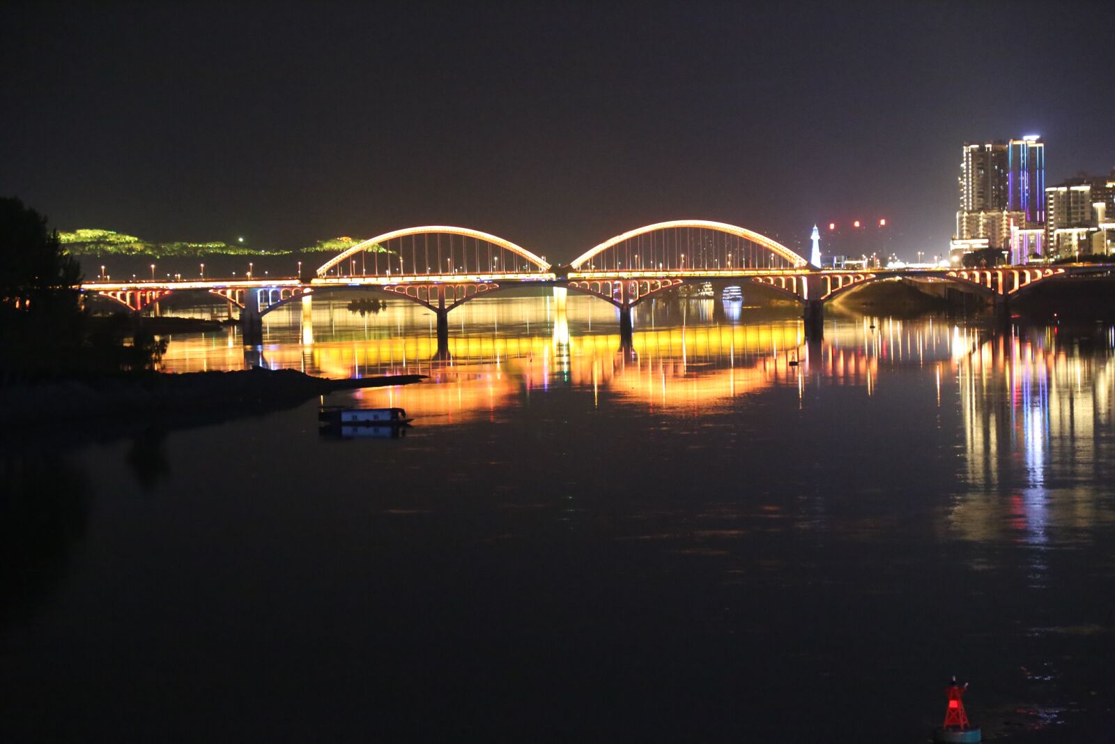 Canon EOS 6D + Canon EF 24-105mm F4L IS USM sample photo. Jialing river, night view photography