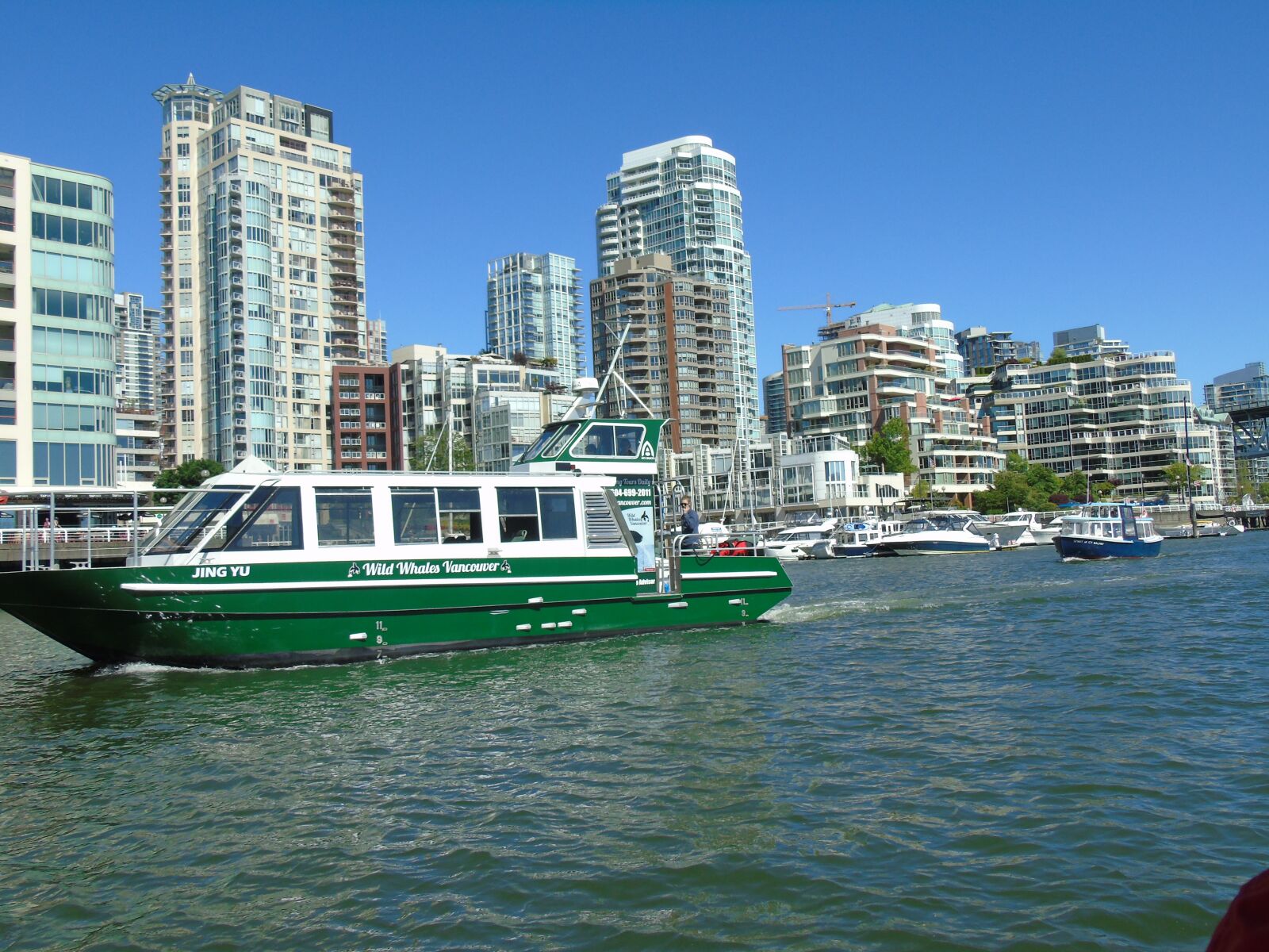 Sony Cyber-shot DSC-H400 sample photo. Canada, vancouver, boat photography