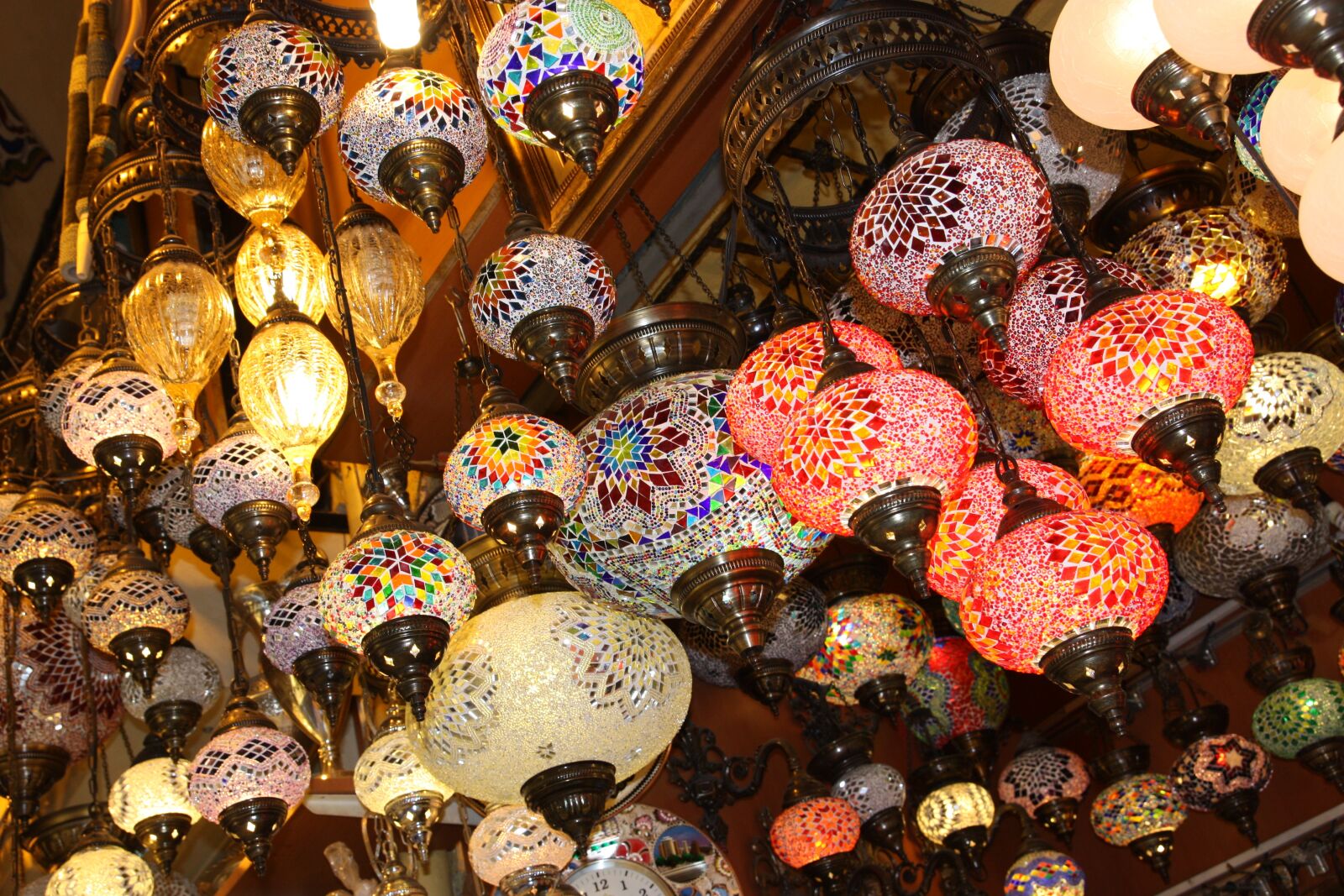 Canon EOS 450D (EOS Rebel XSi / EOS Kiss X2) sample photo. Turkish, istanbul, grand bazaar photography