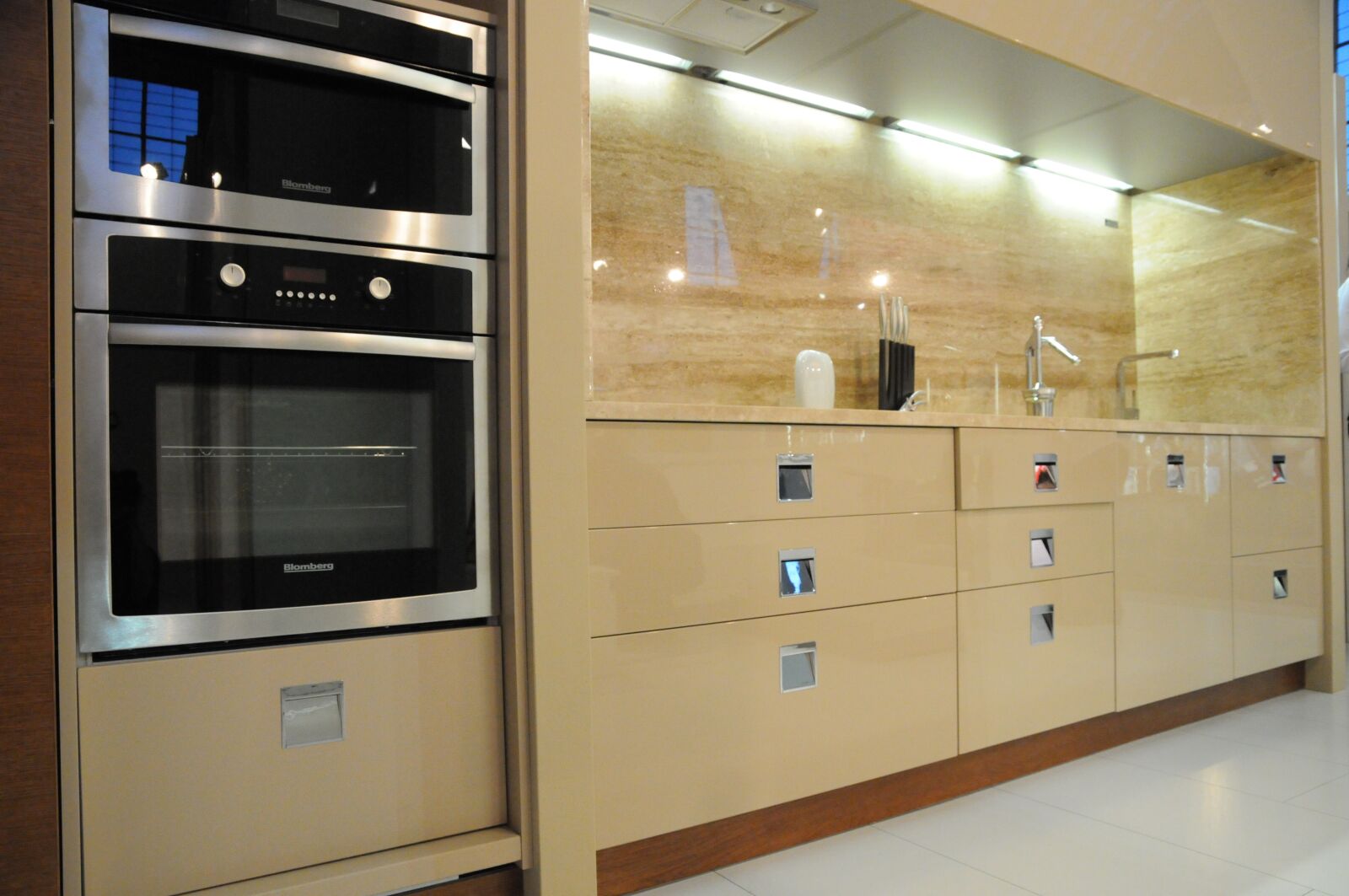 Nikon D300 sample photo. Kitchen, modular, modern photography
