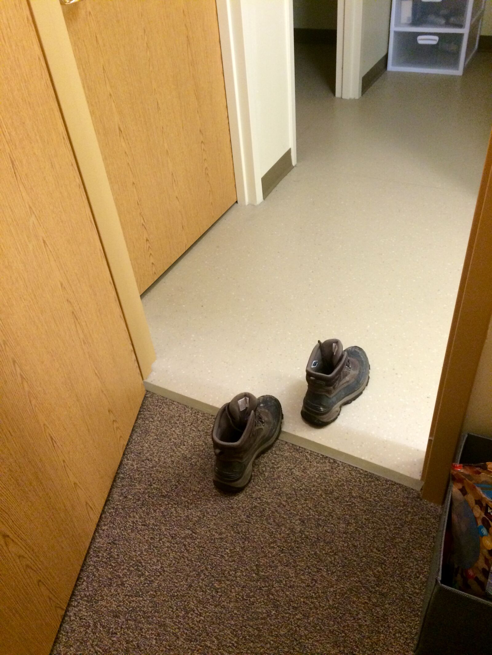 iPhone 5s back camera 4.15mm f/2.2 sample photo. Adventure, hiking, indoors, night photography