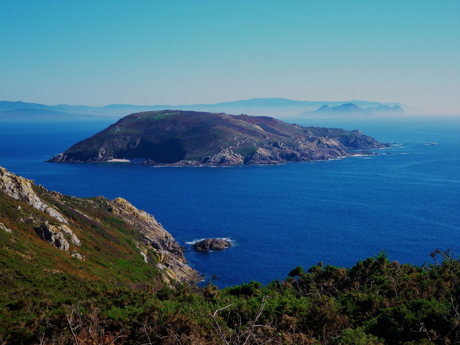 Pentax Optio P80 sample photo. Island, sea, landscapes photography