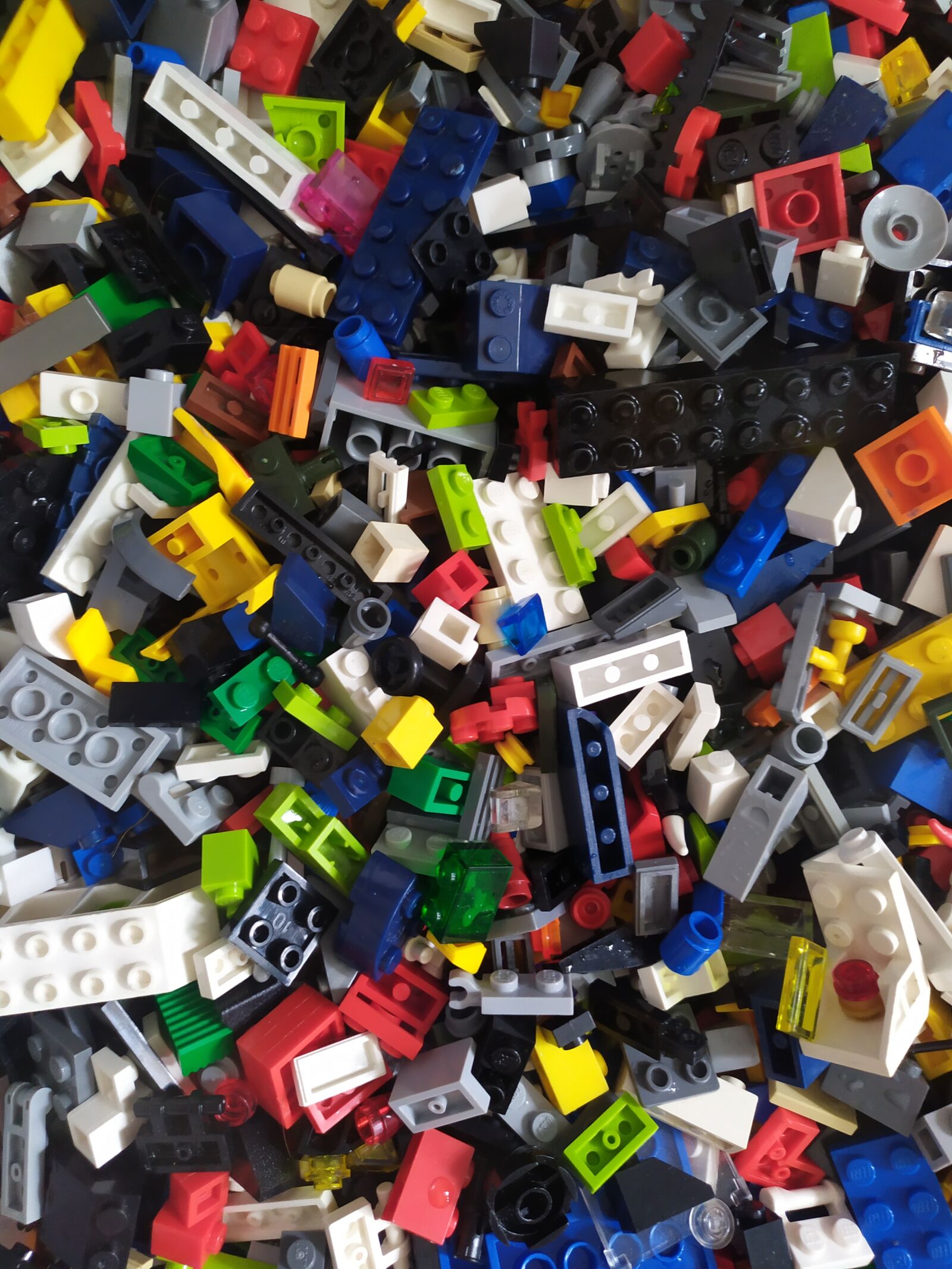 Xiaomi Redmi Note 7 sample photo. Lego, pads, pattern photography