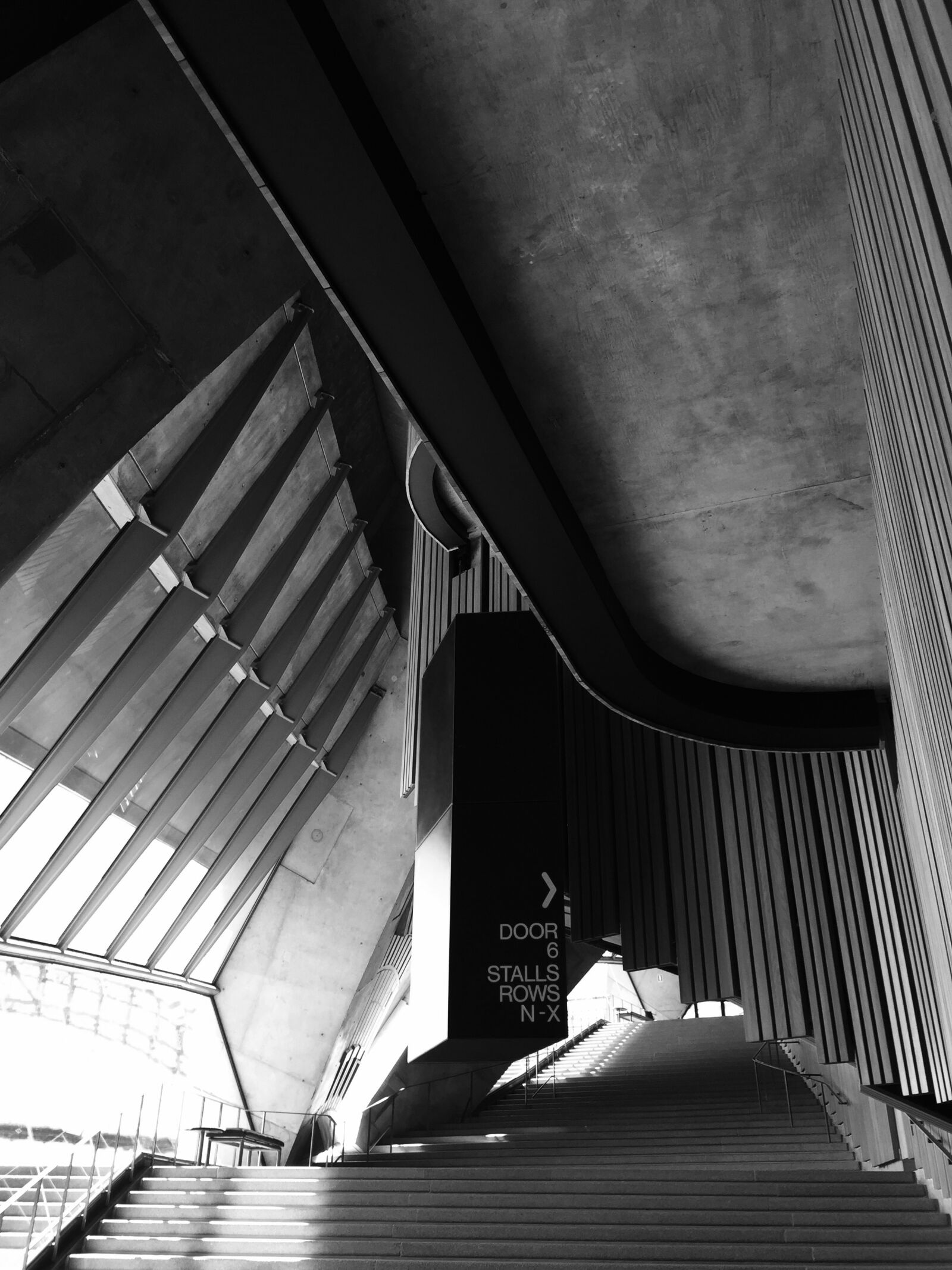 iPhone 6 Plus back camera 4.15mm f/2.2 sample photo