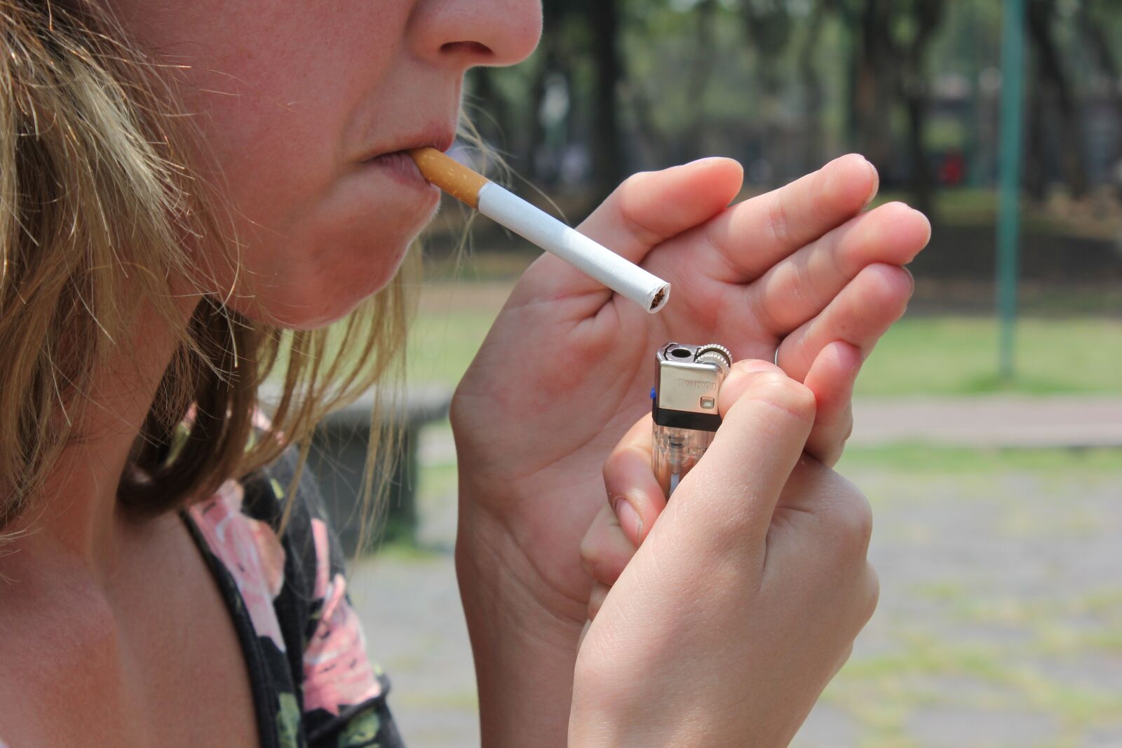 Canon EOS 550D (EOS Rebel T2i / EOS Kiss X4) sample photo. Smoking, cigar, smoke photography