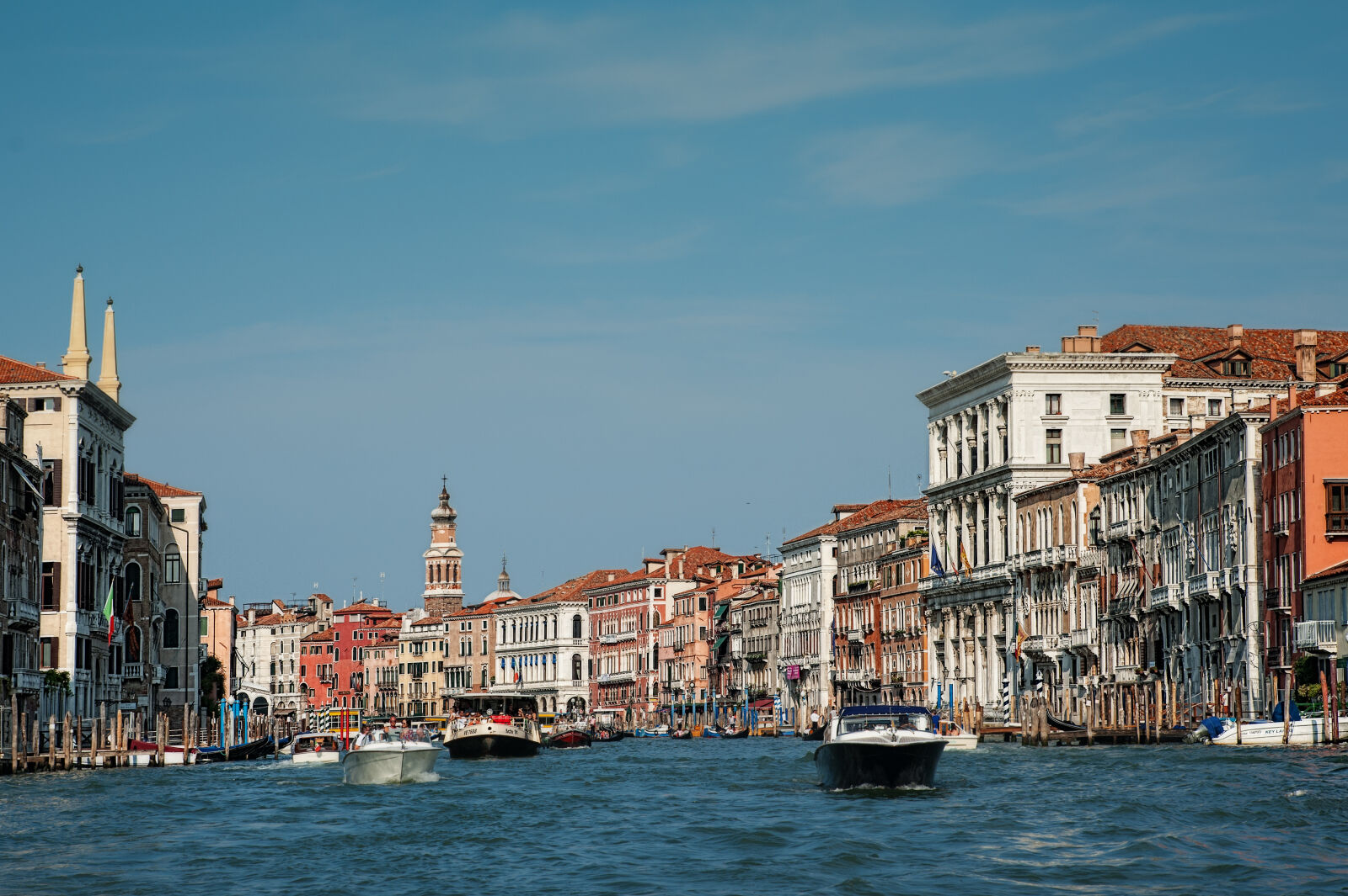 Nikon D700 sample photo. Architecture, buildings, canal, city photography