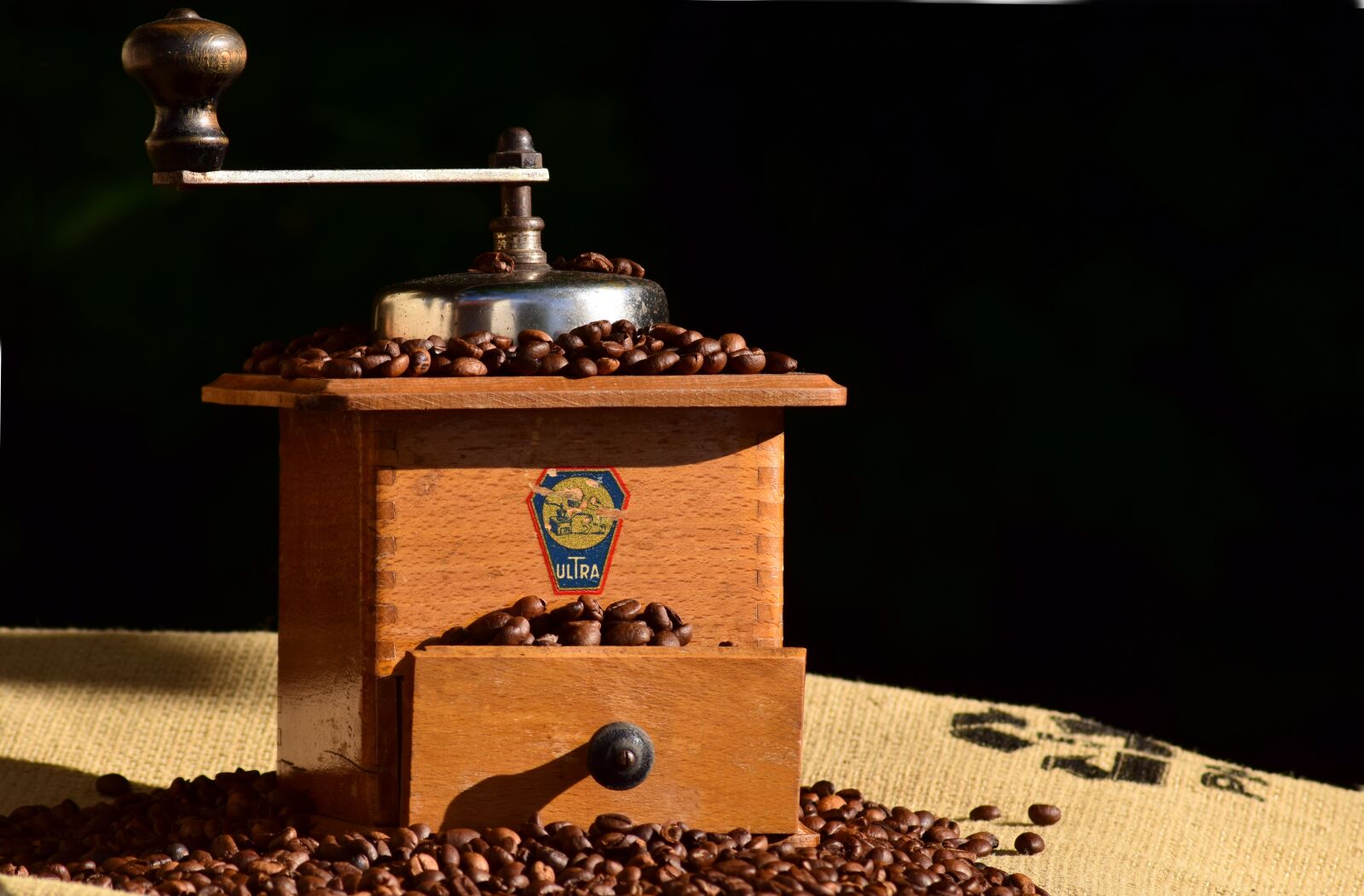 Nikon D3300 sample photo. Coffee, coffee grinder, mill photography