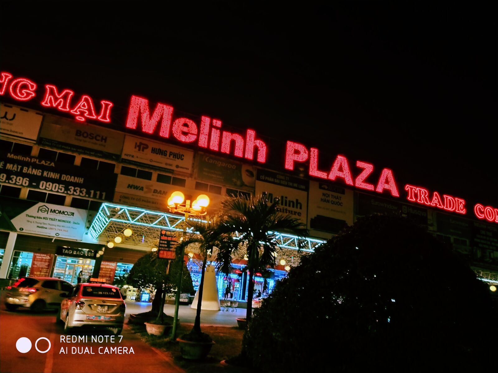 Xiaomi Redmi Note 7 sample photo. Supermarket night, your night photography