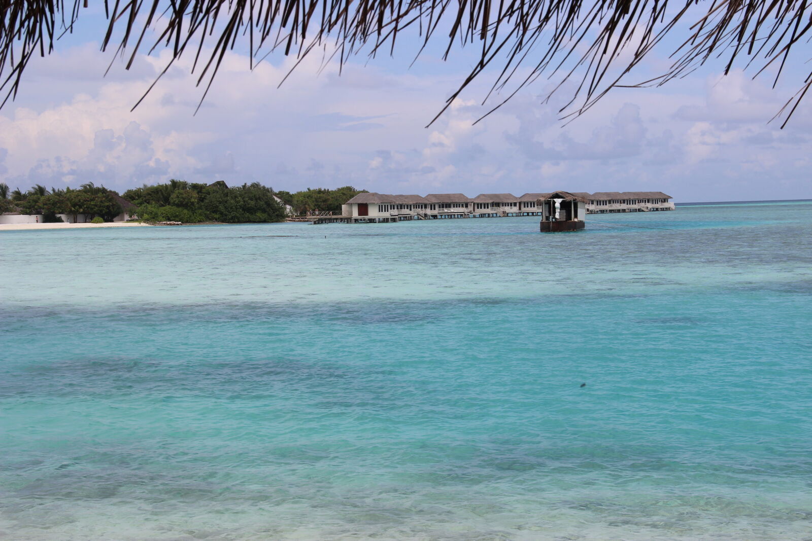 Canon EF-S 18-135mm F3.5-5.6 IS sample photo. Maldives, sea, seawater photography