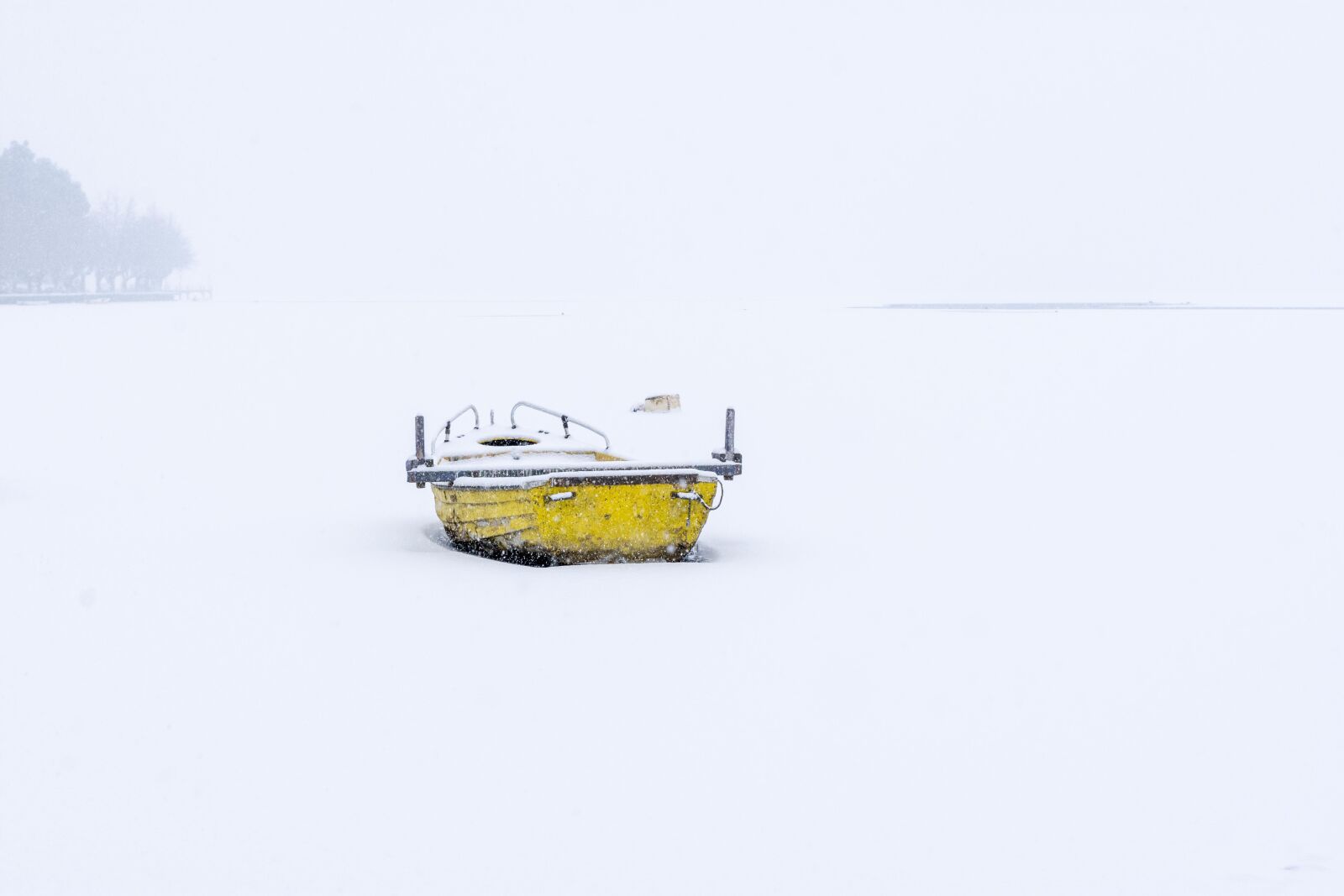 Tamron SP 24-70mm F2.8 Di VC USD sample photo. Snow, winter, people photography