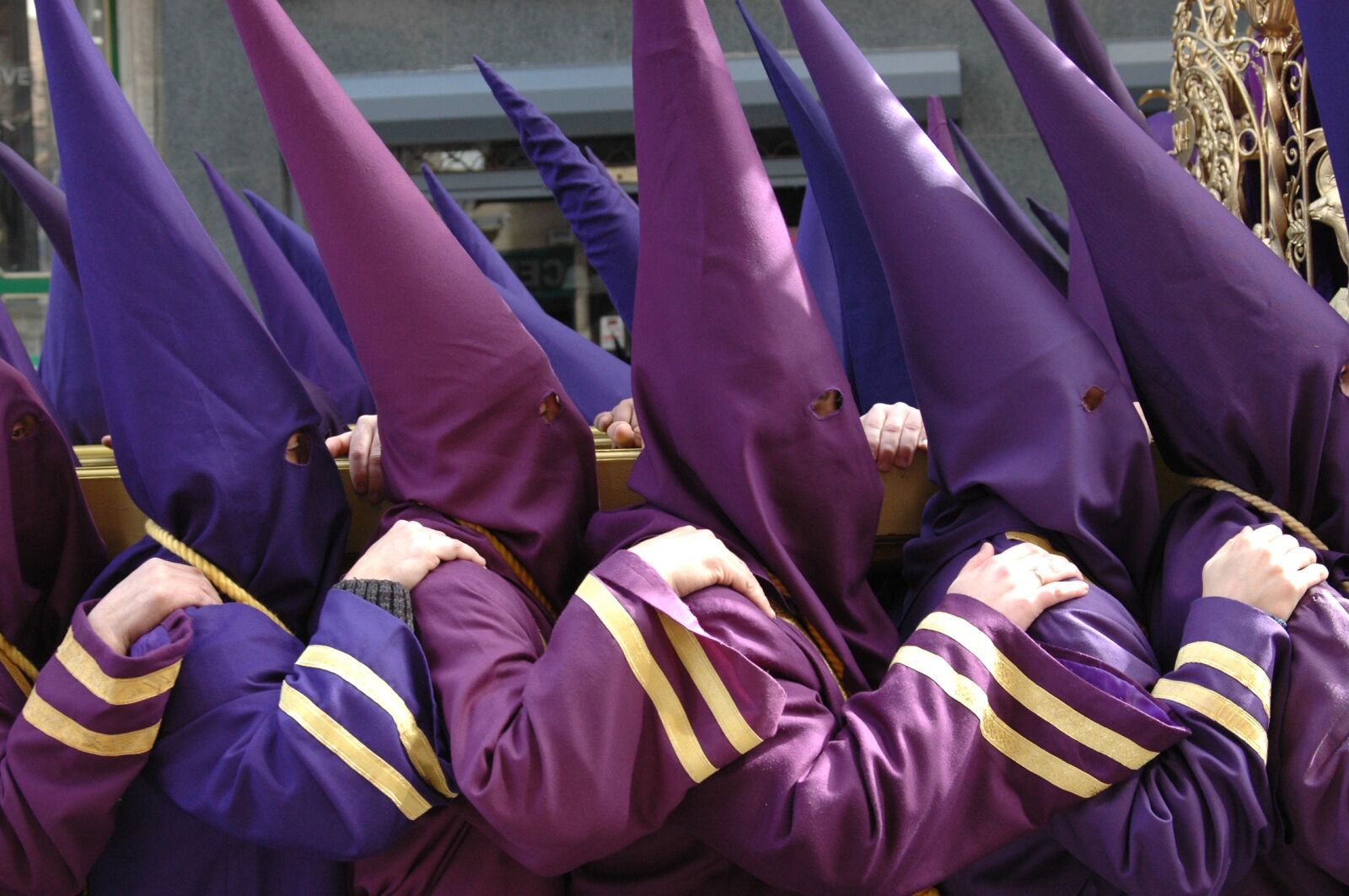 Nikon D70 sample photo. Easter, brothers, hood photography
