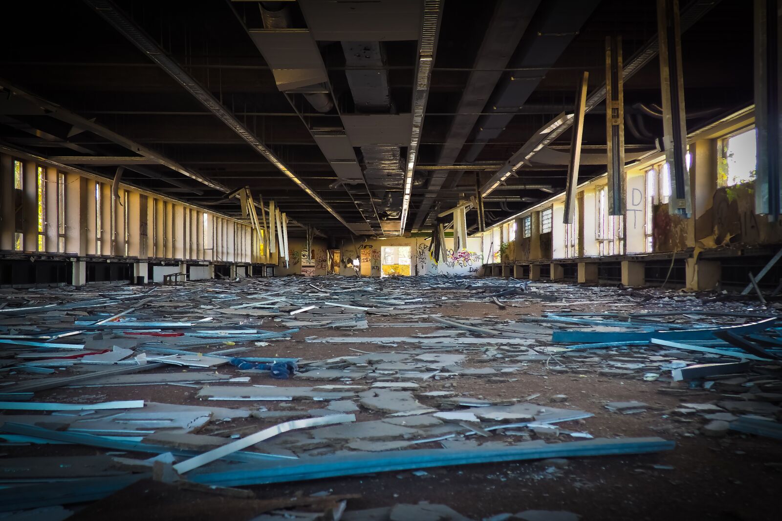 Olympus OM-D E-M10 sample photo. Lost places, factory, old photography