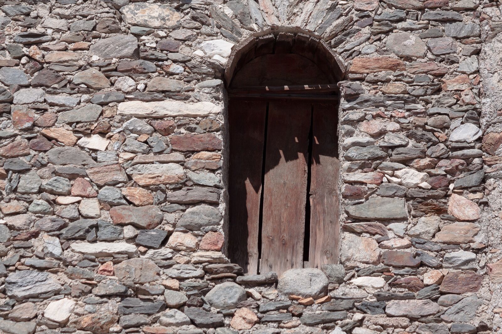 Canon EOS 50D sample photo. Wall, fund, background photography