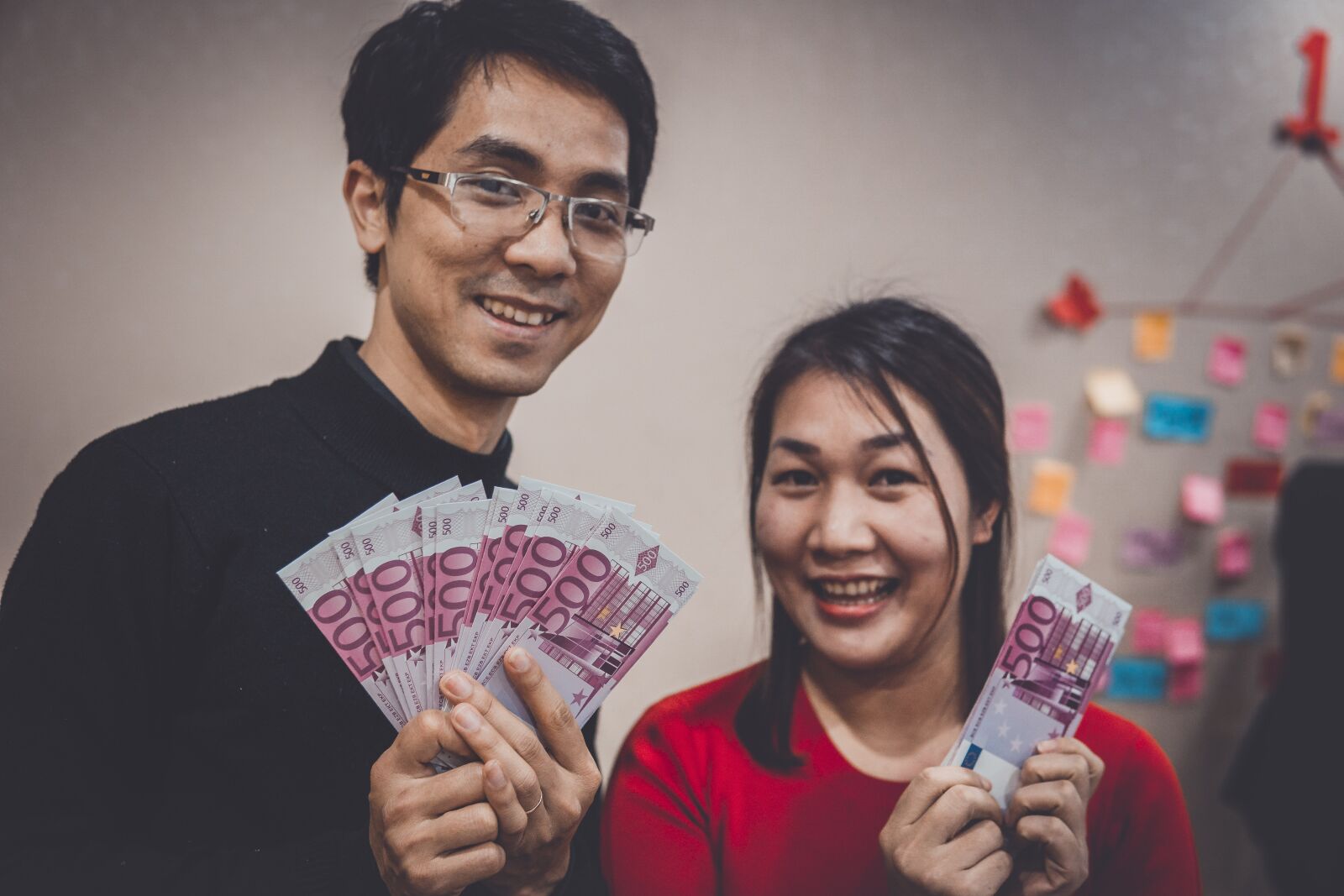 30mm F1.4 DC DN | Contemporary 016 sample photo. Happy, love, funny photography