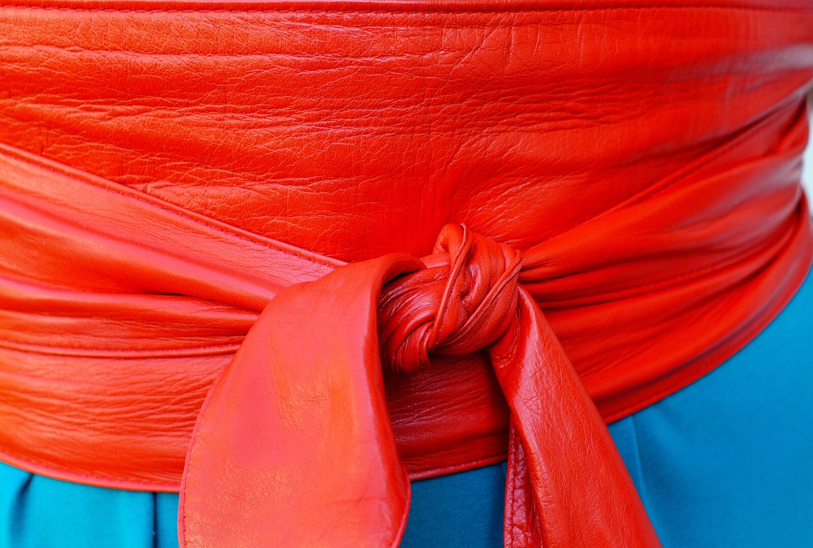 Fujifilm X-T10 + Fujifilm XF 35mm F1.4 R sample photo. Belts, leather belt, gaudy photography