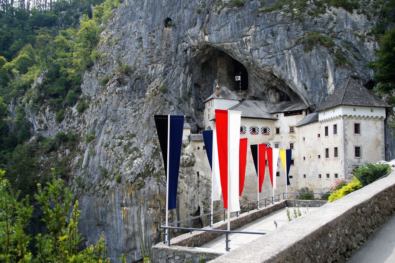 Sony SLT-A58 sample photo. Predjama, predjamski grad, castle photography
