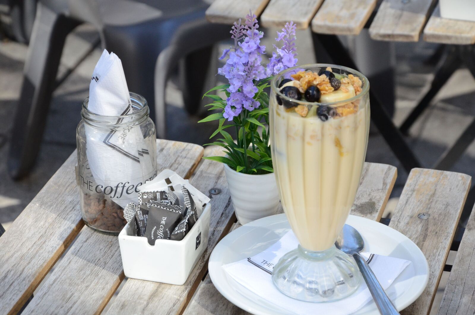 Nikon D7000 sample photo. Yogurt, granola, breakfast photography