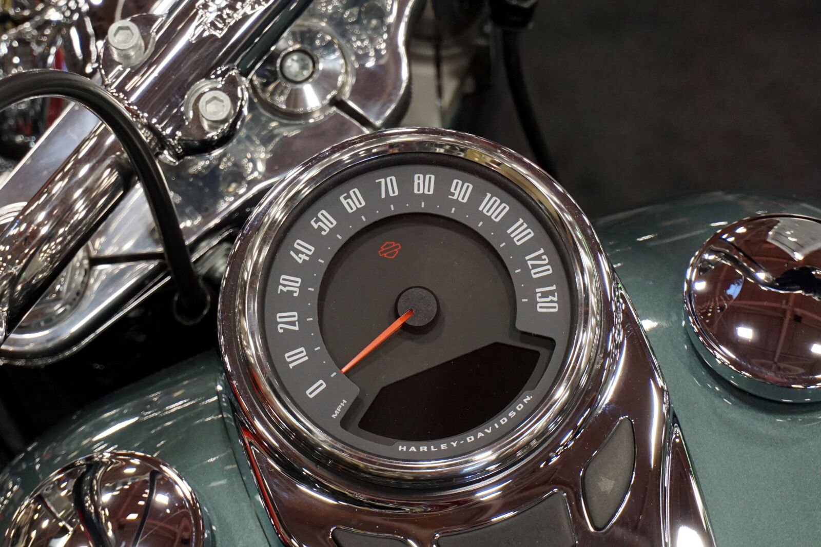 Sony a6000 sample photo. Motorcycle, harley-davidson, speedometer photography