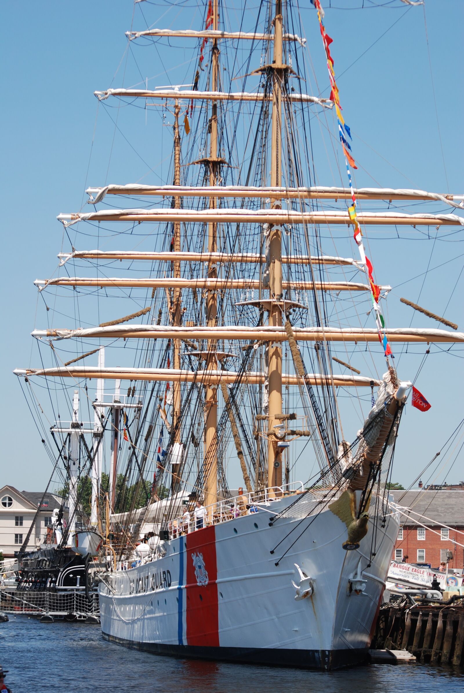 Nikon D80 sample photo. Coast guard ship, tall photography