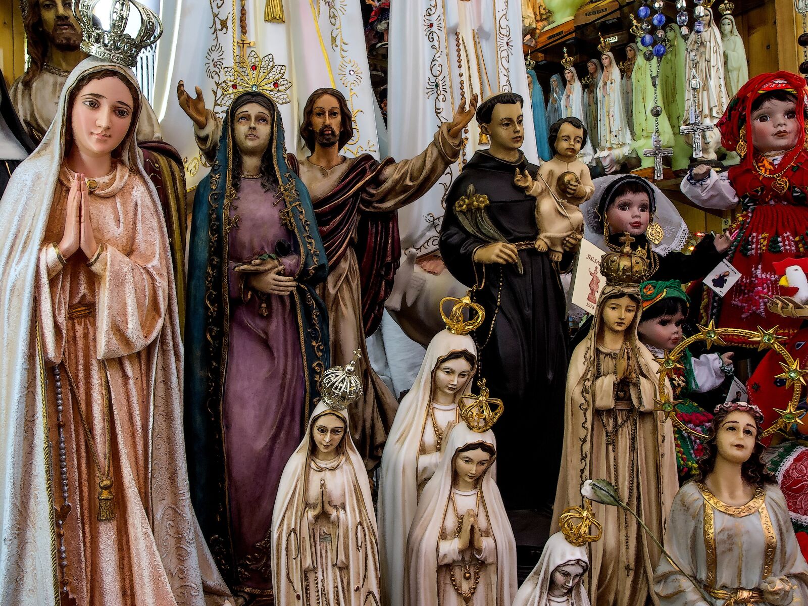 Olympus XZ-1 sample photo. Santos, virgin, maria photography